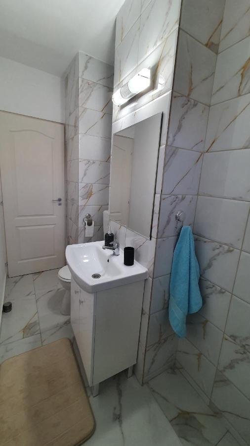 Apartament Estera Διαμέρισμα Oradea Εξωτερικό φωτογραφία